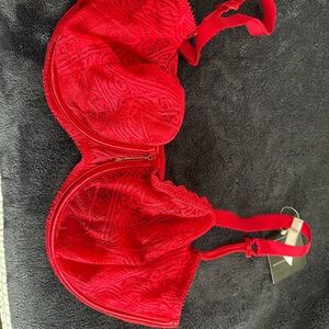 Contourelle Elegant Red Lace Bra 36 D
